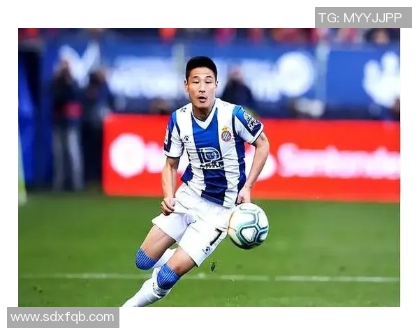 足球明星独家访谈精彩瞬间回顾与幕后故事揭秘 足球明星独家访谈精彩瞬间回顾与幕后故事揭秘