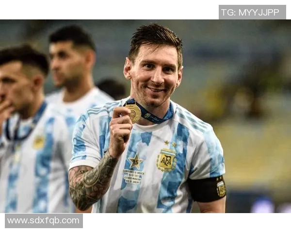 足球明星生涯总收入揭秘:从青涩少年到亿万富翁的财富之路 足球明星生涯总收入揭秘:从青涩少年到亿万富翁的财富之路