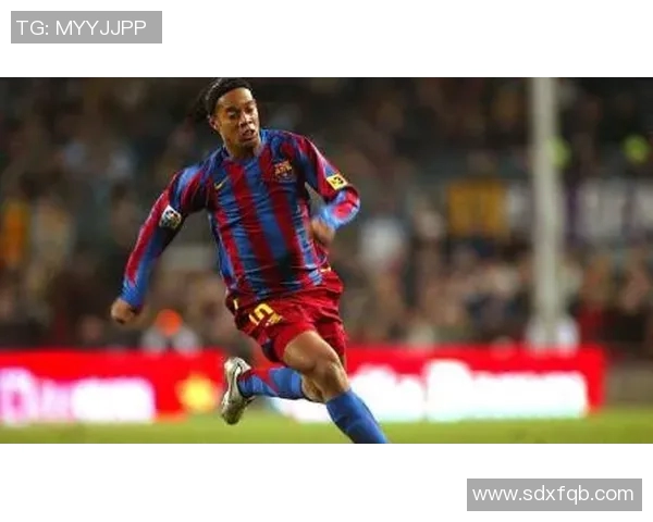 小罗足球明星风采尽显球场上的魔术师与传奇瞬间