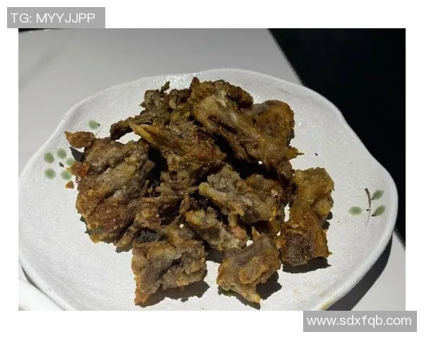 足球明星品尝北京烤鸭的趣味视频分享让你大开眼界的美食之旅