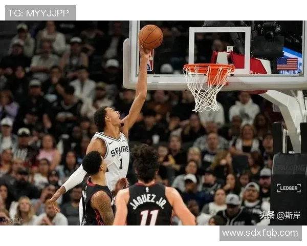 2004年NBA总决赛回顾:马刺与热火的巅峰对决与传奇瞬间 2004年NBA总决赛回顾:马刺与热火的巅峰对决与传奇瞬间